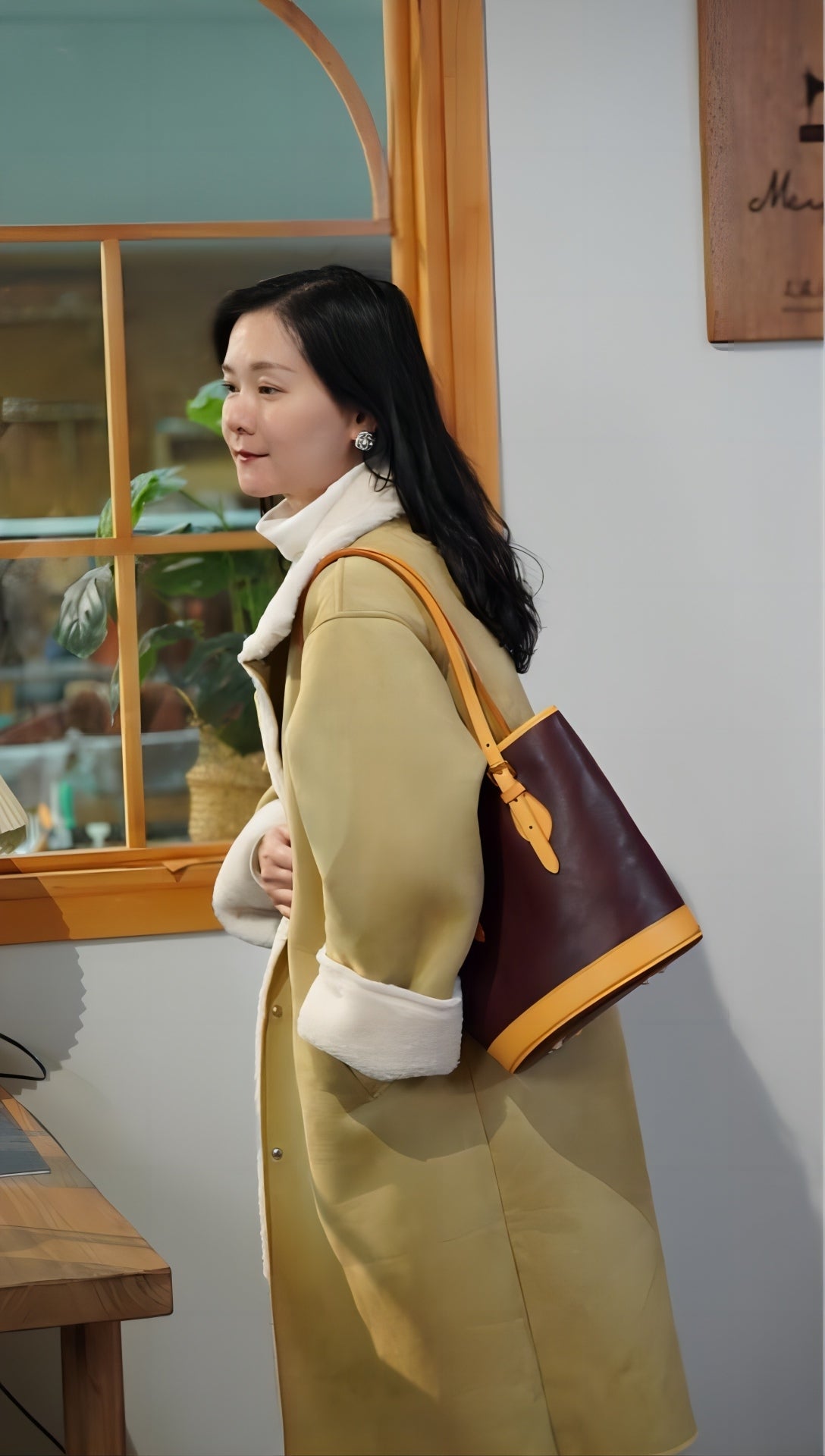 Medieval bucket bag