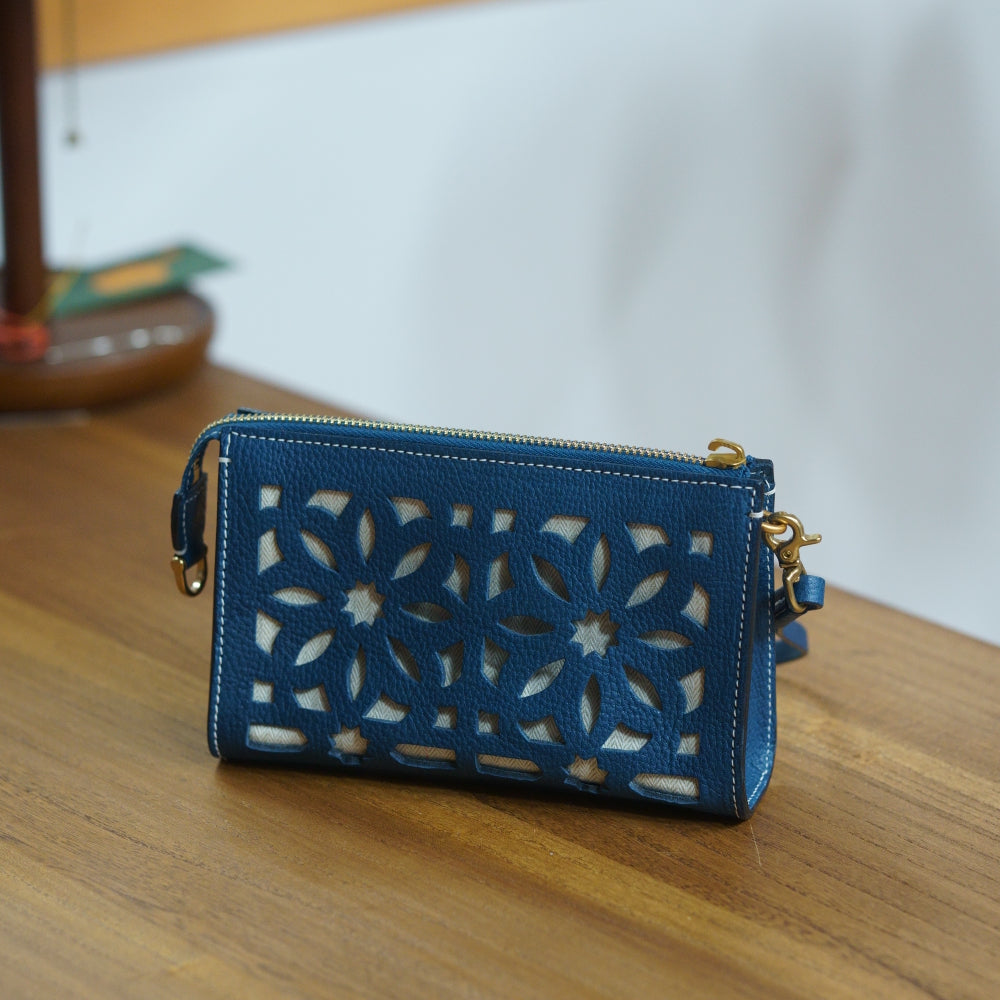 Hollow-out handbag