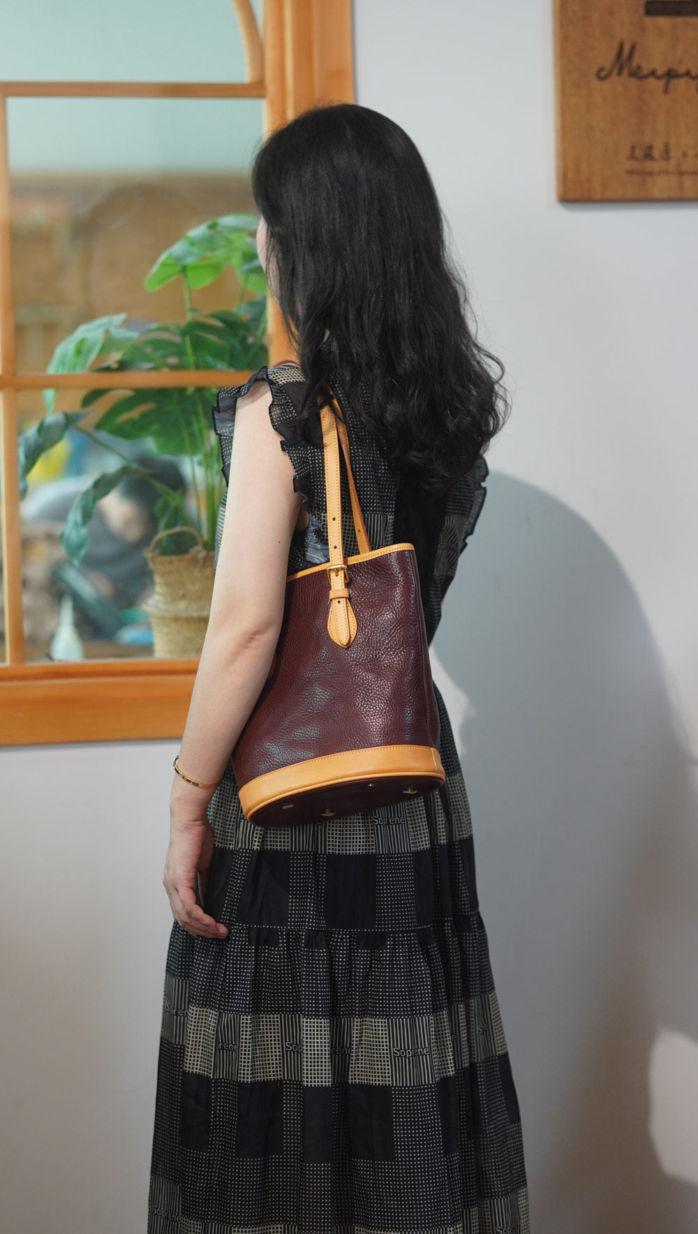 Medieval bucket bag